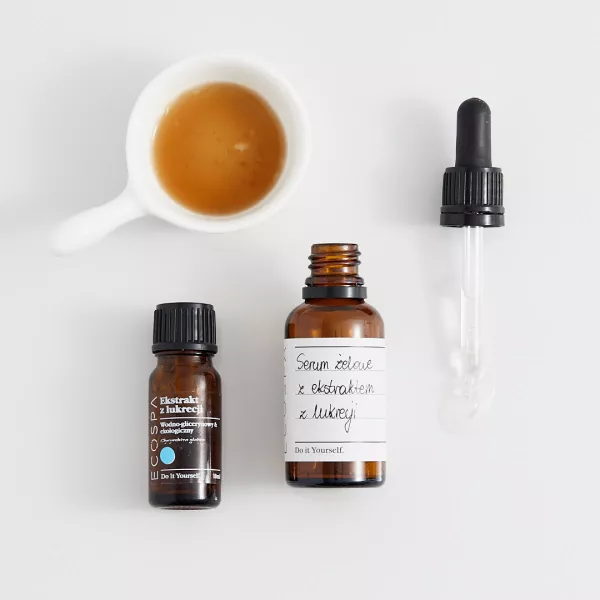 Żelowe serum z ekstraktem z lukrecji 2%