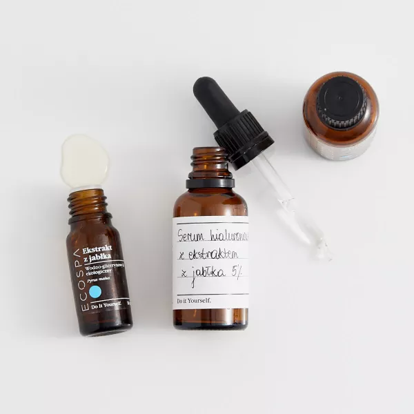 Serum hialuronowe z ekstraktem z jabłka 5%