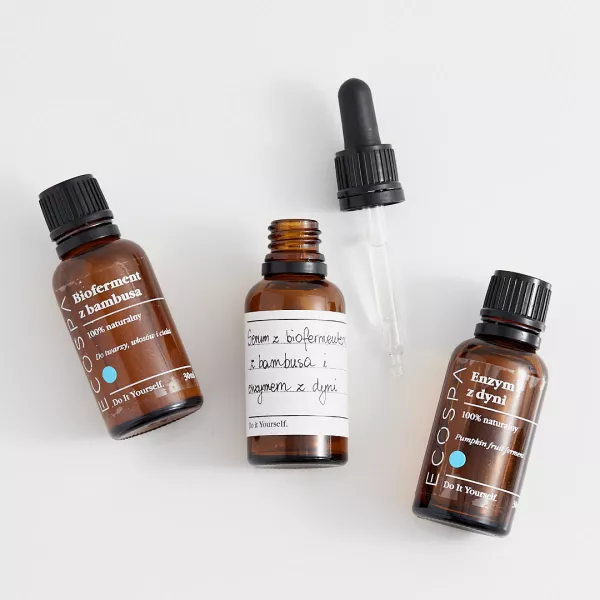 Serum z biofermentem z bambusa i enzymem z dyni do cery trądzikowej