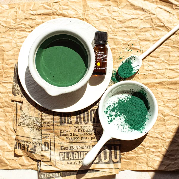 Maseczka ze spiruliny na przebarwienia