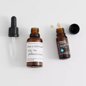 Serum żelowe z biofermentem z alg na przebarwienia