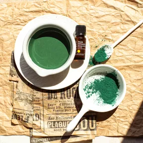 Maseczka ze spiruliny na przebarwienia