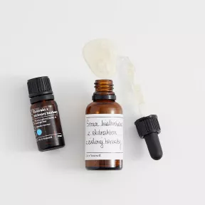 Serum hialuronowe z ekstraktem z zielonej herbaty 2%