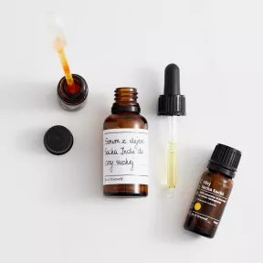 Serum z olejową witaminą C do cery suchej