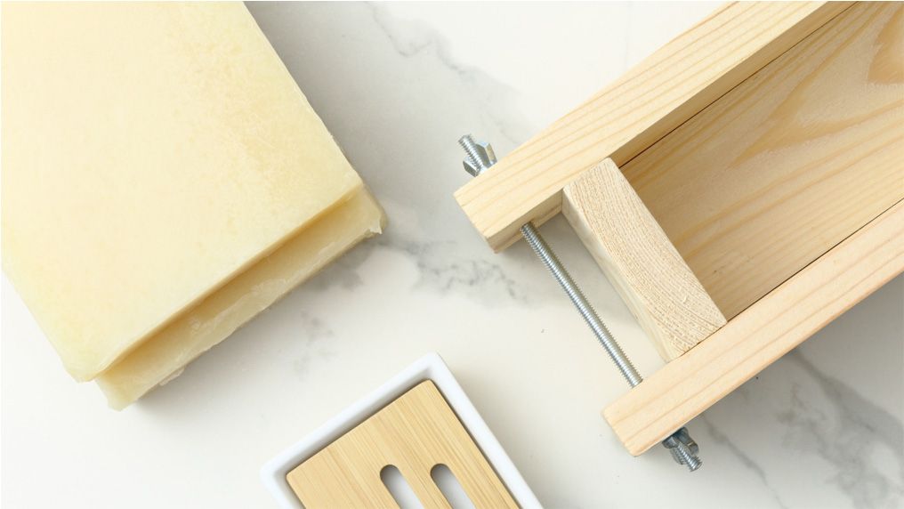 Jak zrobić mydło metodą na zimno DIY?