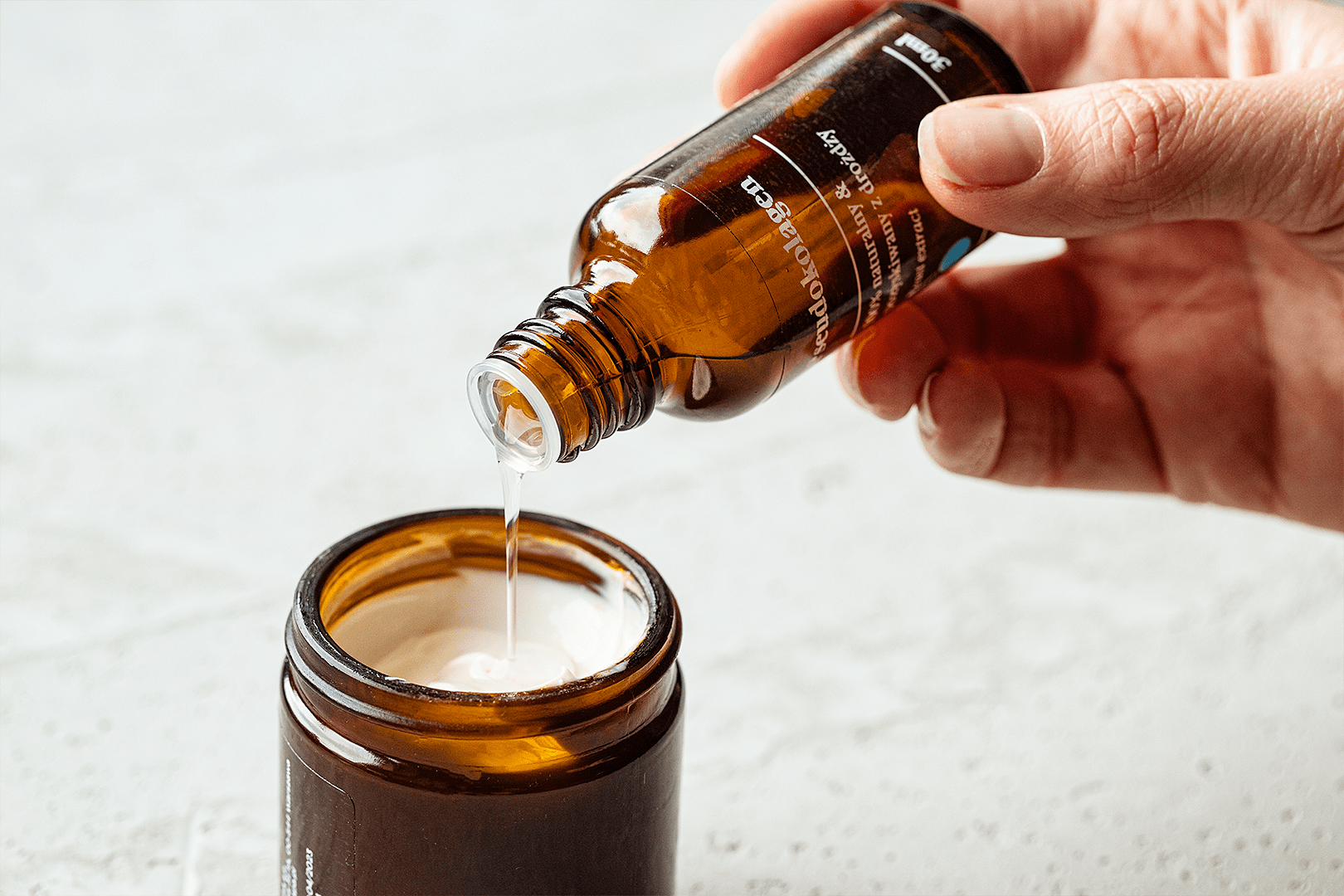 Kolagen roślinny w kosmetykach - naturalny sposób na gładką skórę