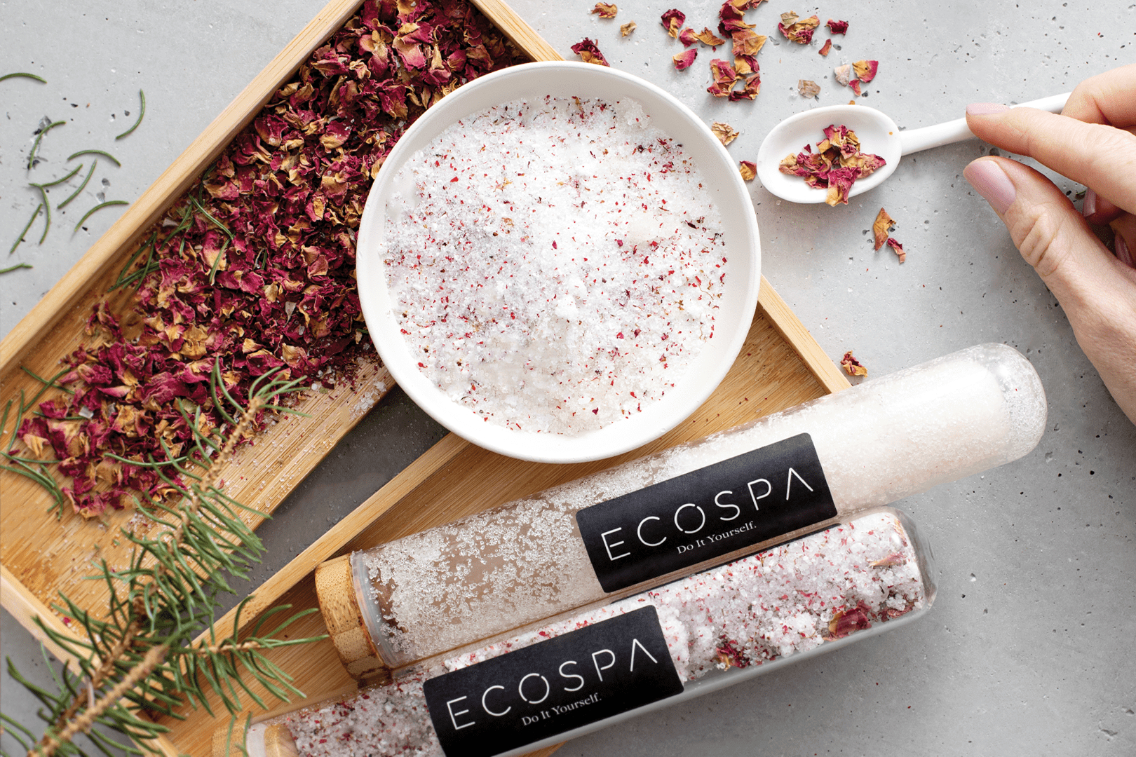 Naturalne peelingi solne – propozycja ECOSPA na prezent świąteczny DIY