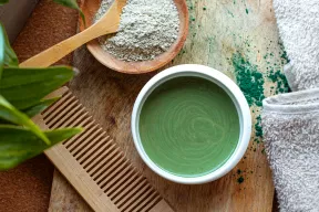 Maseczka ze spiruliny na skórę głowy