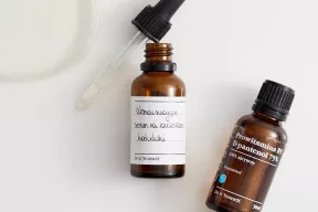 Wzmacniające serum na zniszczone końcówki włosów 