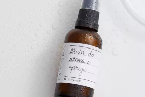 Naturalna maska do włosów w sprayu
