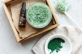 Sól do kąpieli stóp ze spiruliną