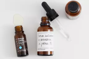 Serum hialuronowe z ekstraktem z jabłka 5%