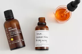 Serum z olejem z dzikiej róży, olejem śliwkowym i skwalanem do cery suchej