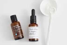 Serum żelowe z algami i witaminą C 15%