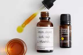 Serum olejowe anti-age z witaminą A i olejem marula