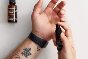 Wygładzające serum do twarzy dla mężczyzn