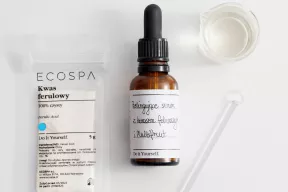 Peelingujące serum z kwasem ferulowym 1% i Multifruit complex 10%