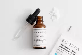 Serum z witaminą C 7% i kwasem migdałowym 3%