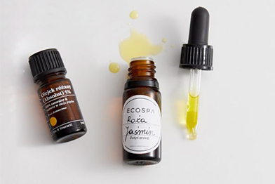 Różane perfumy DIY