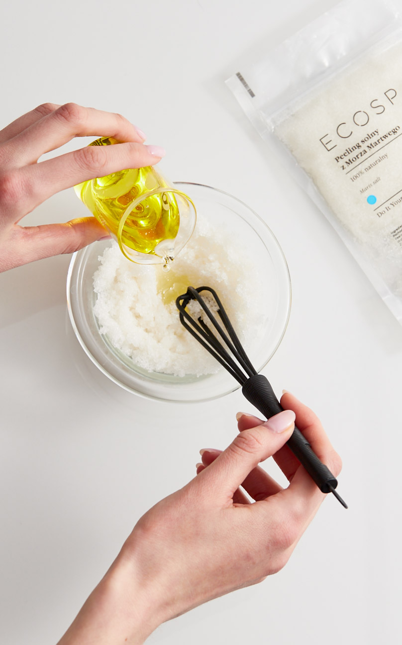peeling na rozstępy w ciąży